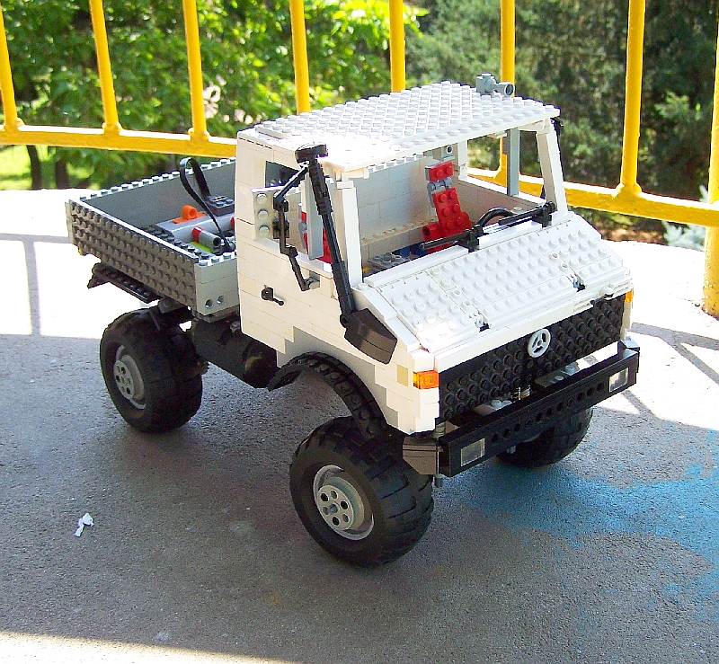 unimog_u1200_v2_2.jpg