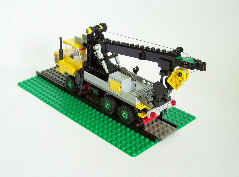 crane_truck_6x6_edit_01.jpg