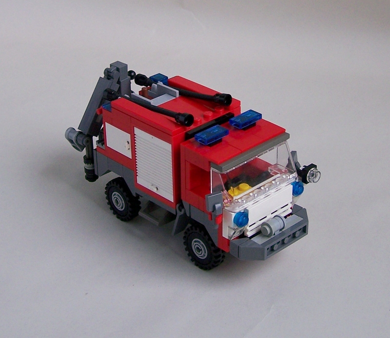 small_fire_truck_04.jpg