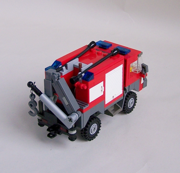 small_fire_truck_09.jpg