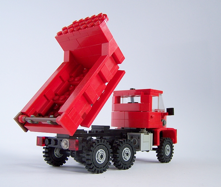 reddumptruck_05.jpg
