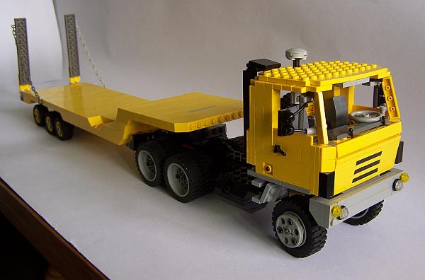 tatra_815_21_with_trailer.jpg