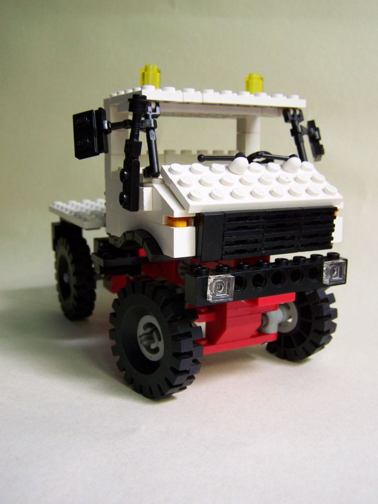 unimog_lego_przod.jpg