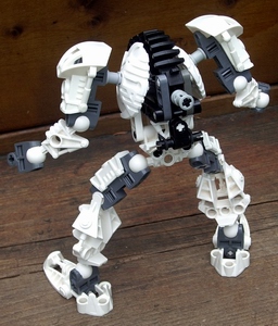whiterobot4.jpg