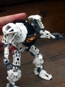 whiterobot7.jpg