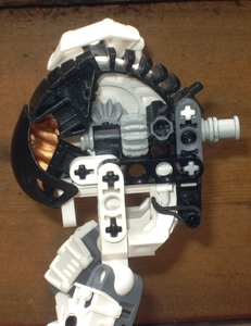 whiterobot8.jpg