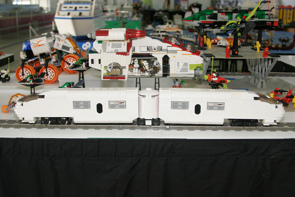 spacetrain2.jpg