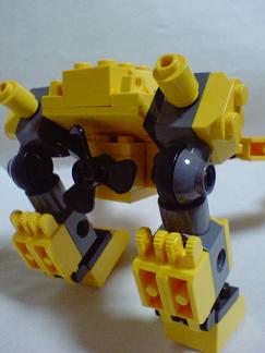 yellow_robo008.jpg