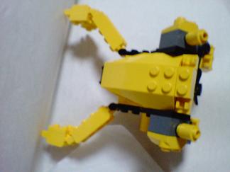 yellow_robo011.jpg
