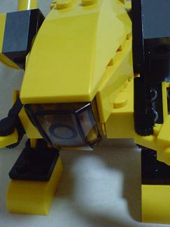 yellow_robo023.jpg
