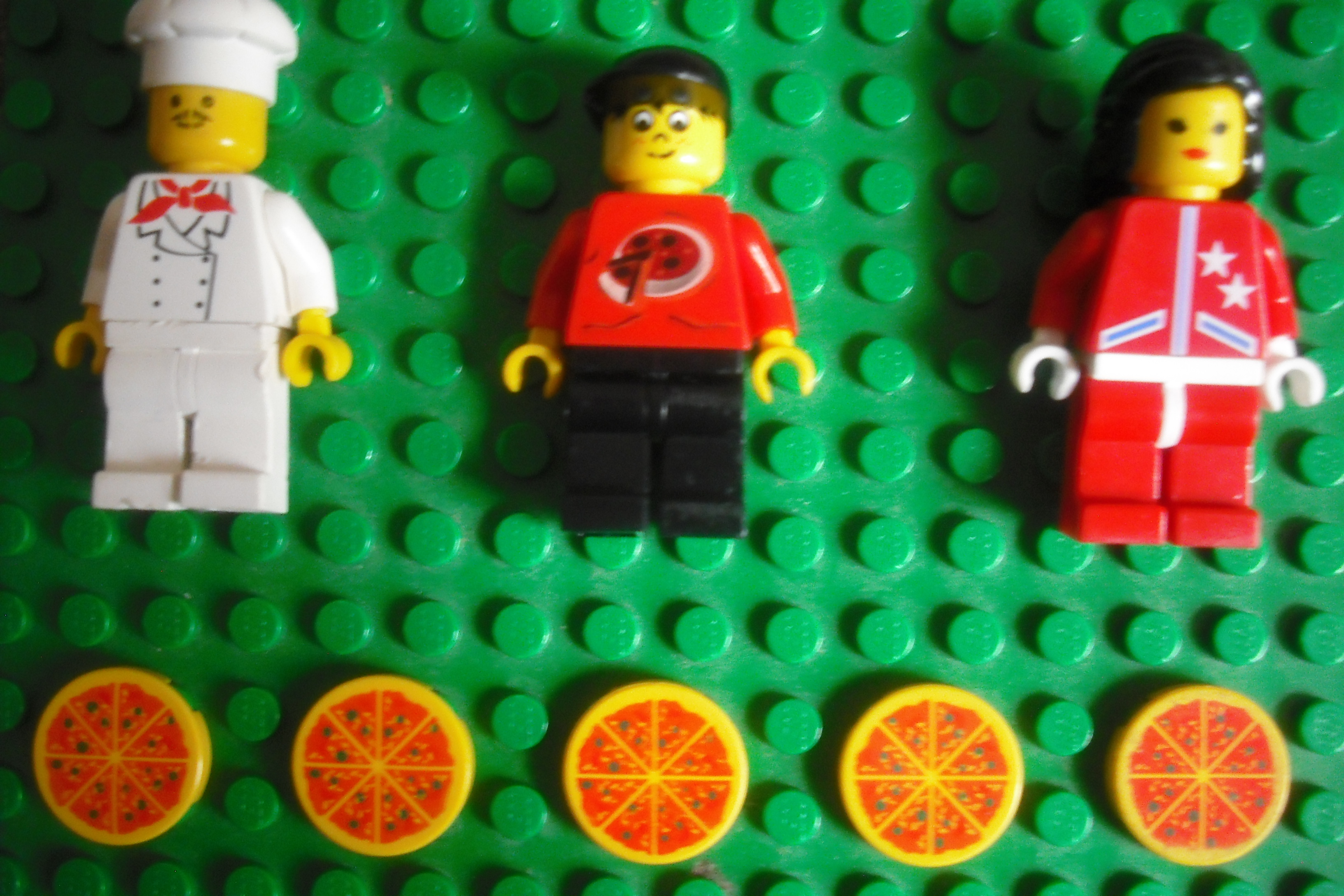 custom_pizza_set_minifigures.jpg