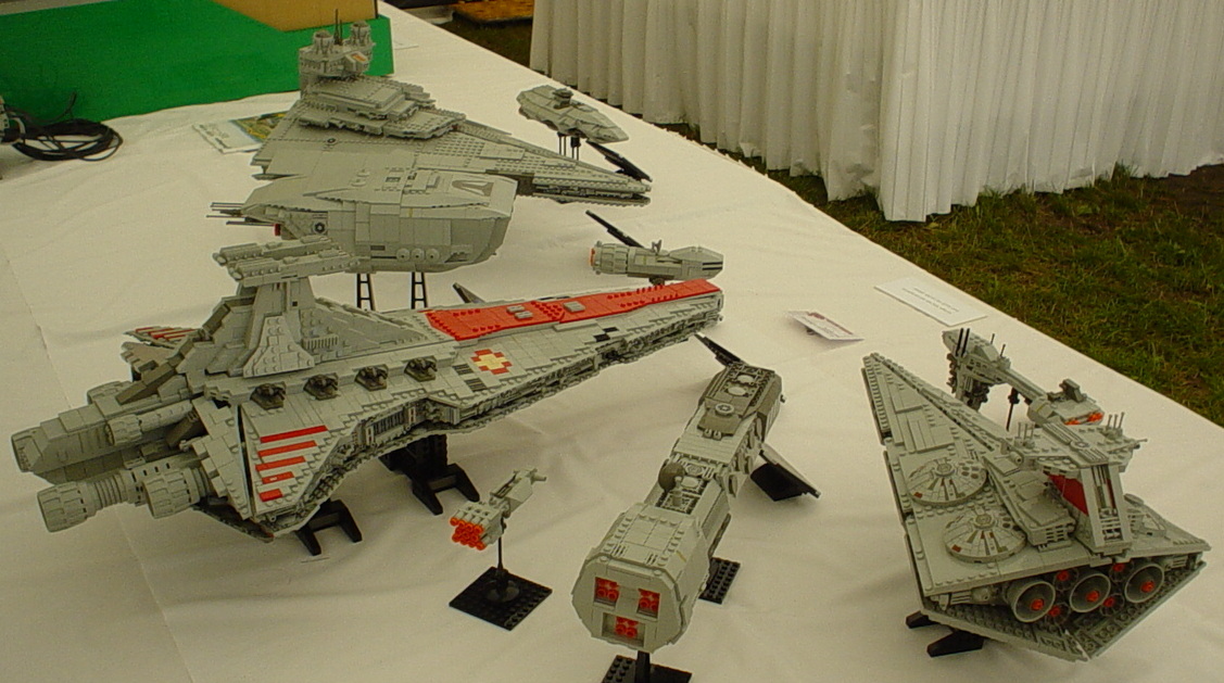 lego75thanniversary3.jpg