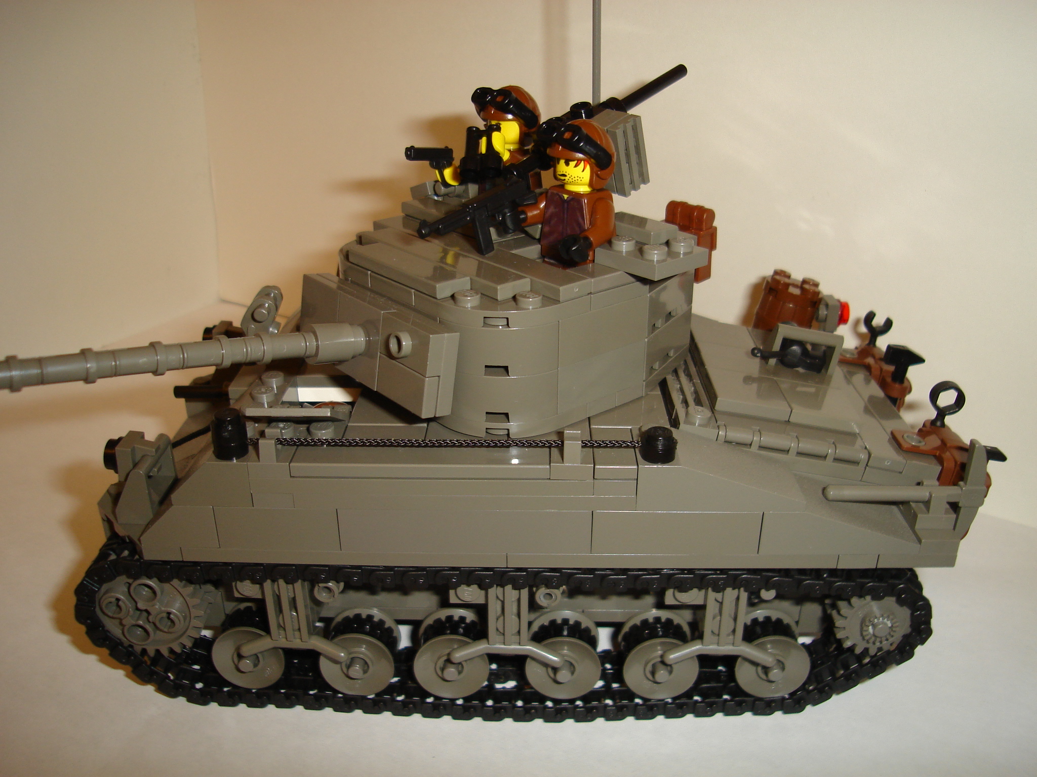 lego_custom_sherman_001.jpg