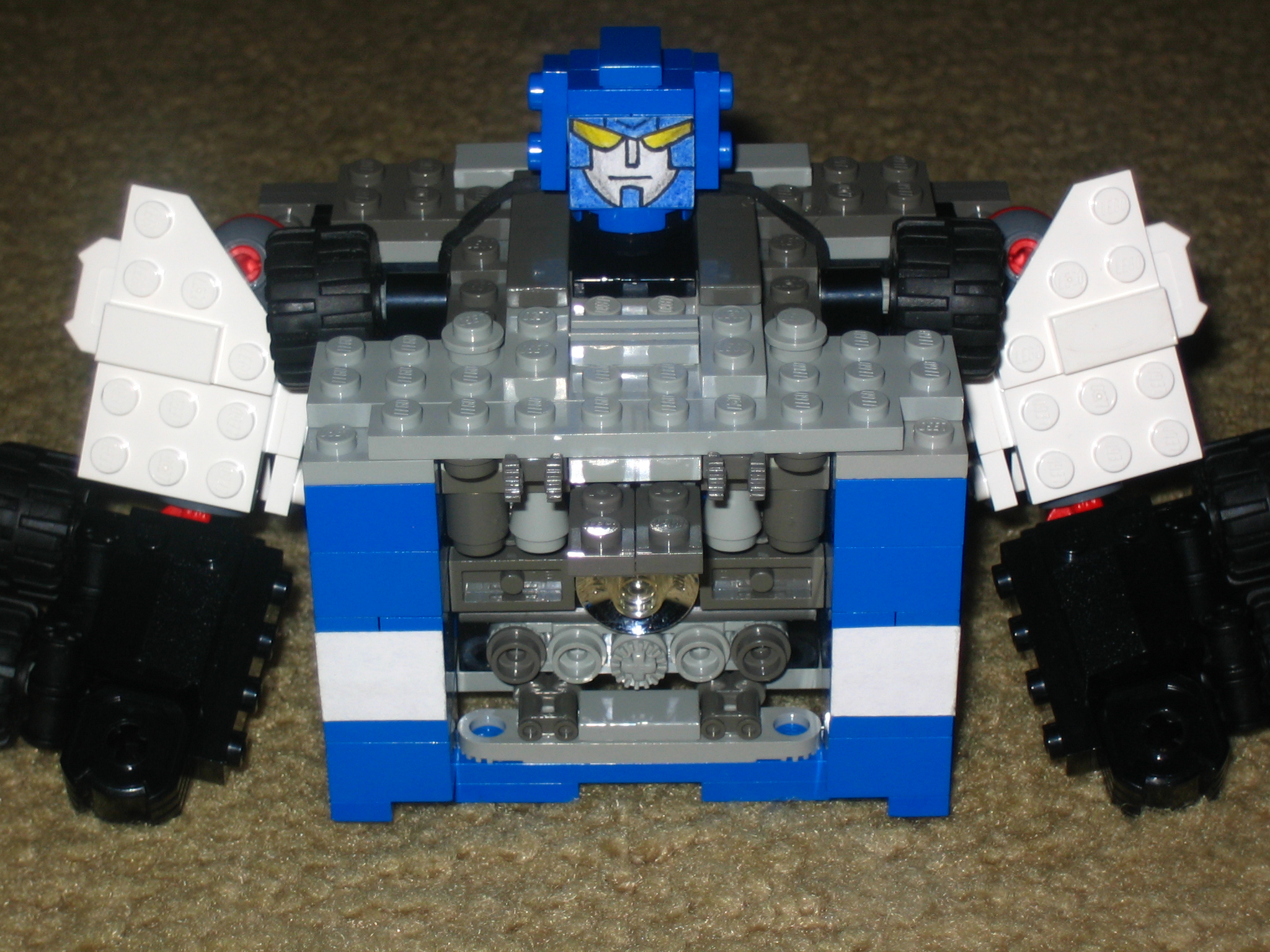 lego_armorhide_018.jpg