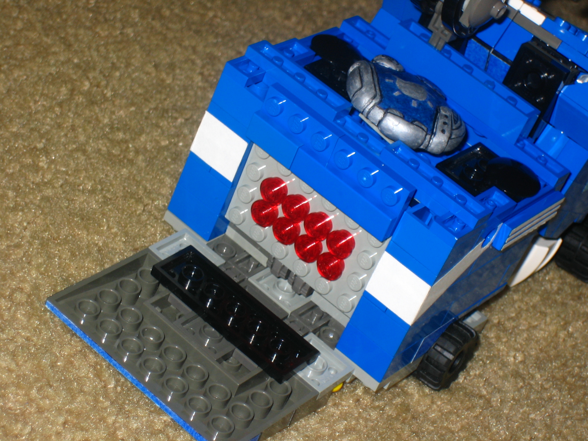 lego_armorhide_027.jpg