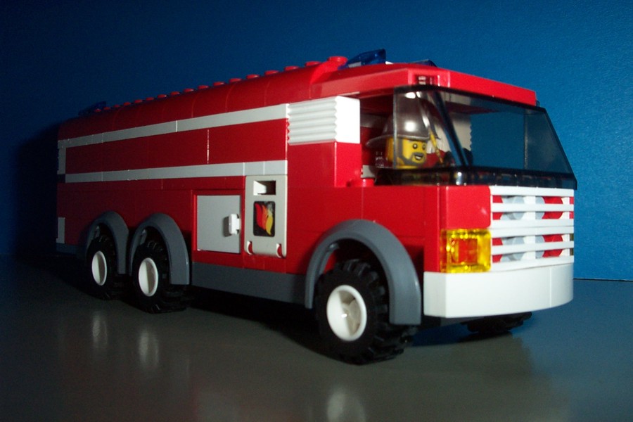 firetruck04f.jpg