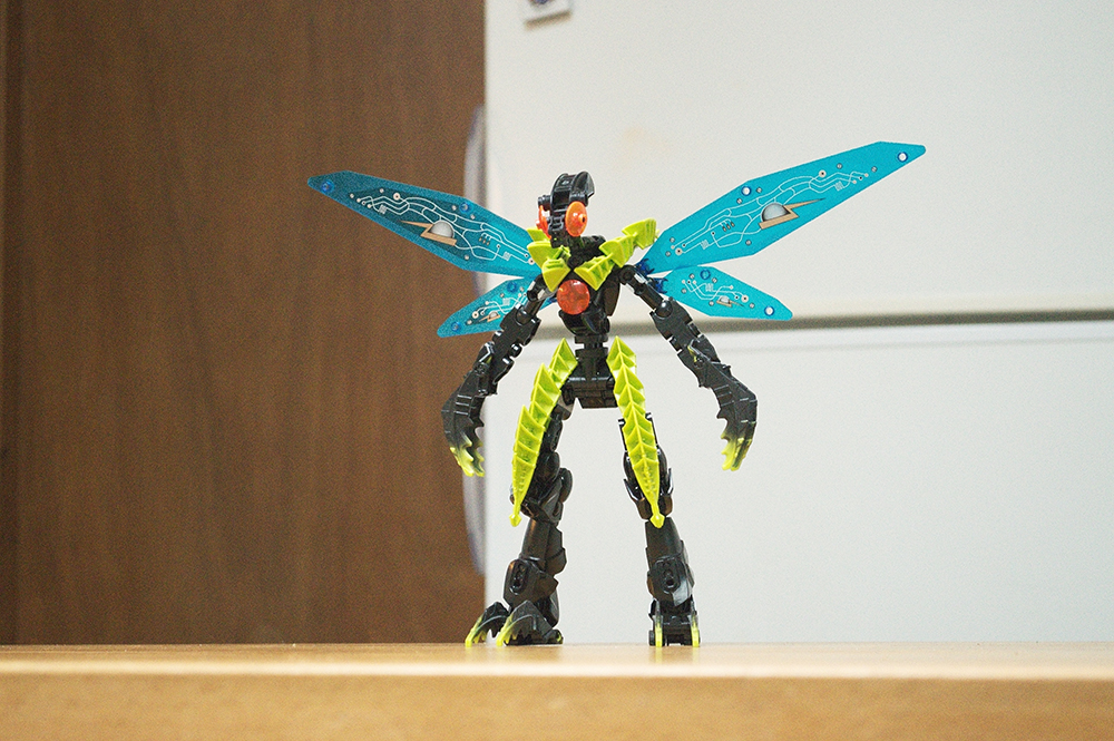aptera_wings_01.jpg