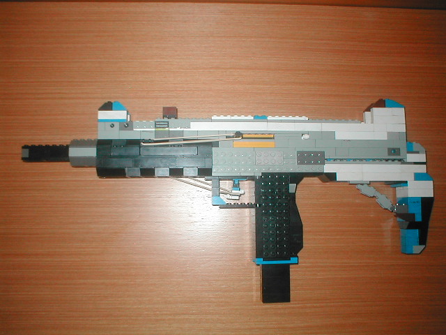 uzi_submachine_gun_2.jpg