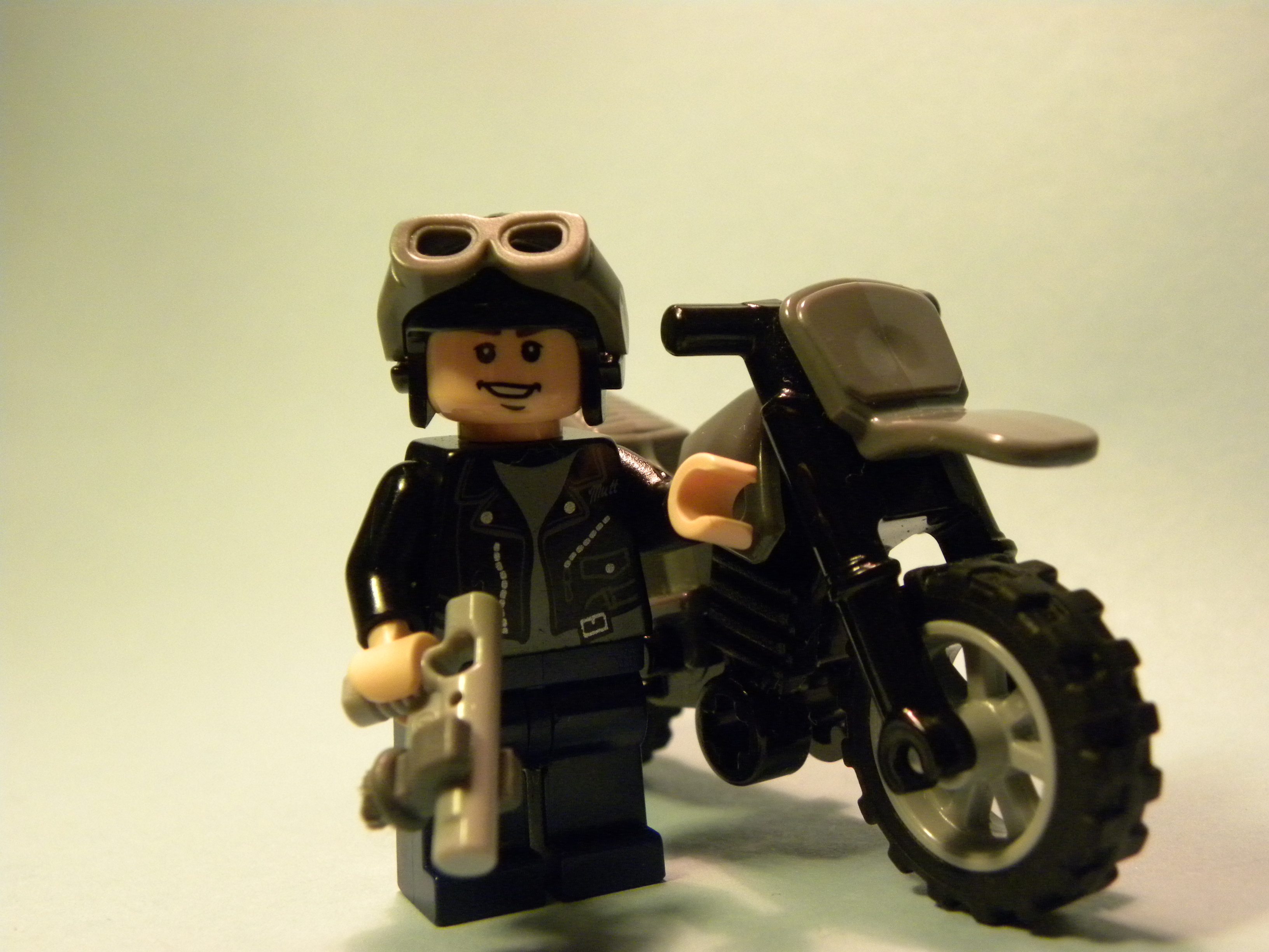 biker_far2.jpg