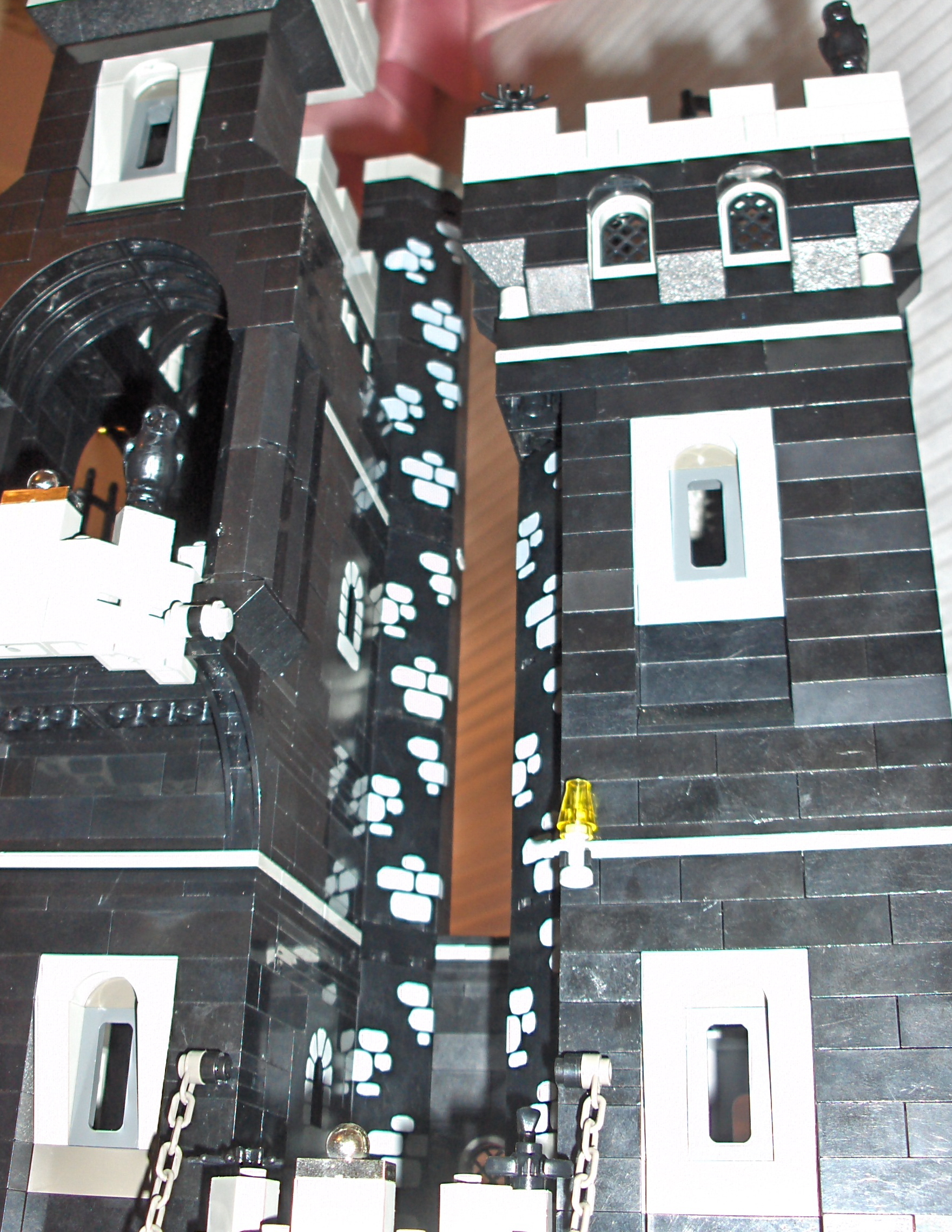 black_and_gray_evil_castle2.jpg
