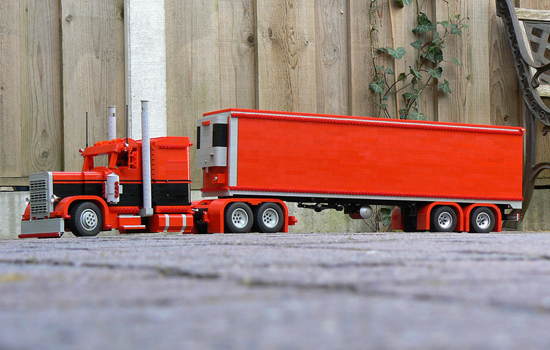 peterbilt_379_reefer_small_-_09.jpg