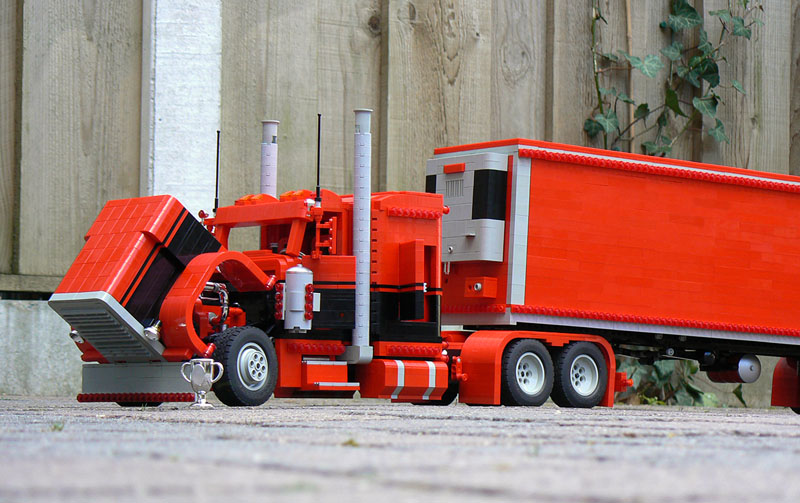 peterbilt_379_reefer_small_-_12.jpg