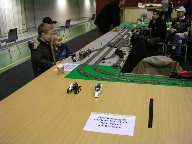 ae_mjf06_002.jpg