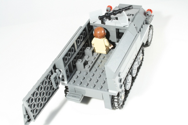 sd.kfz.251-06w.jpg