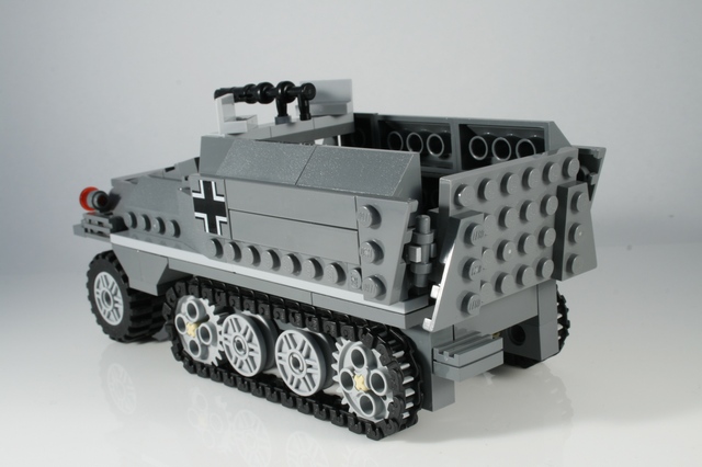 sd.kfz.251-11w.jpg