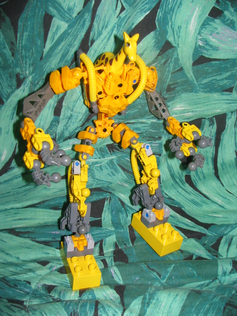 giraffe-mech1.jpg