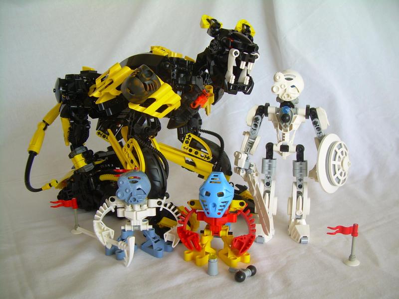 ihugroup01.jpg