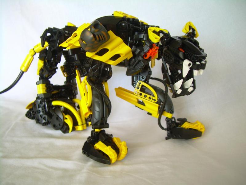 muaka01.jpg