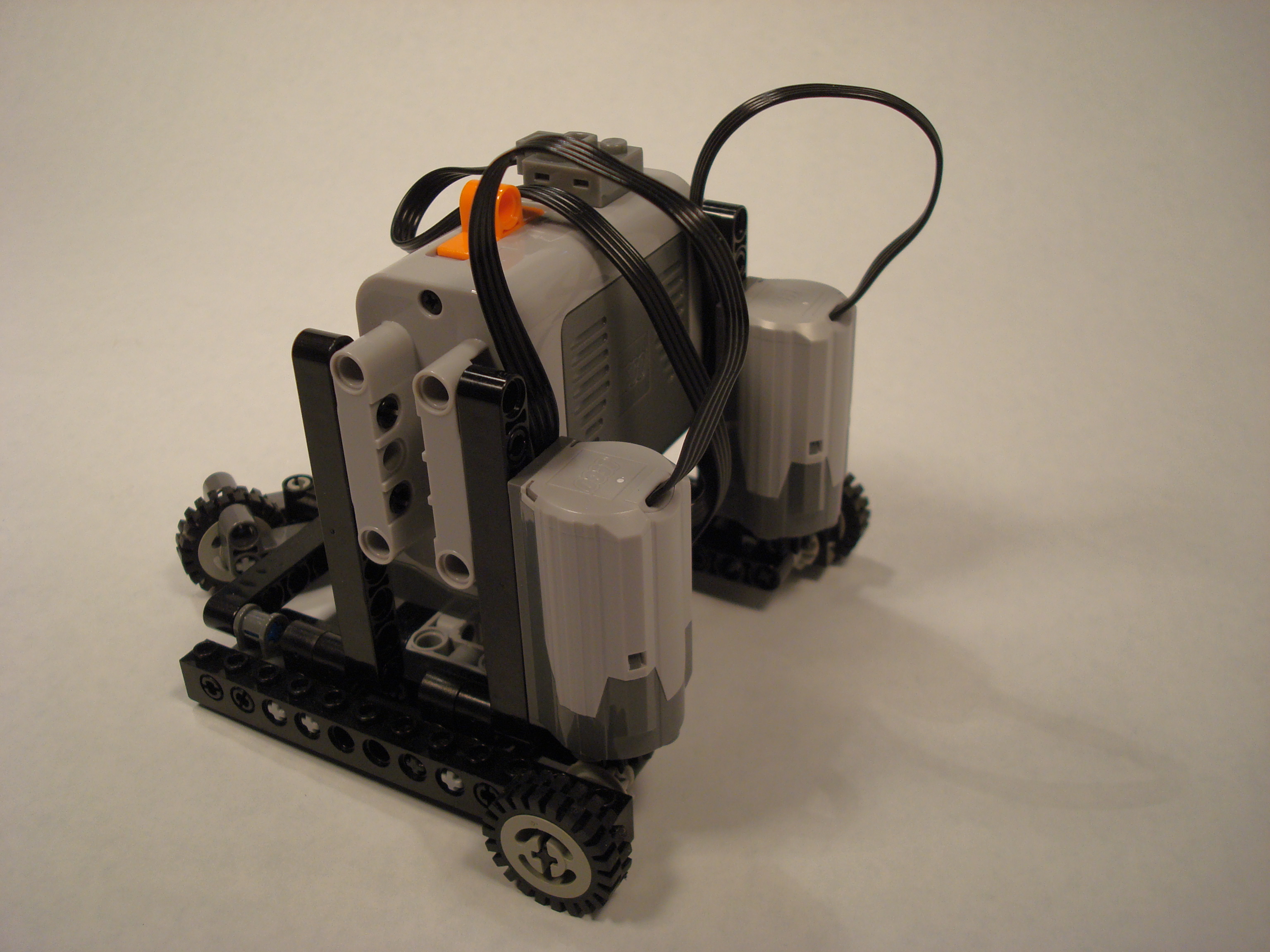 class__legos__alternator__random_036.jpg