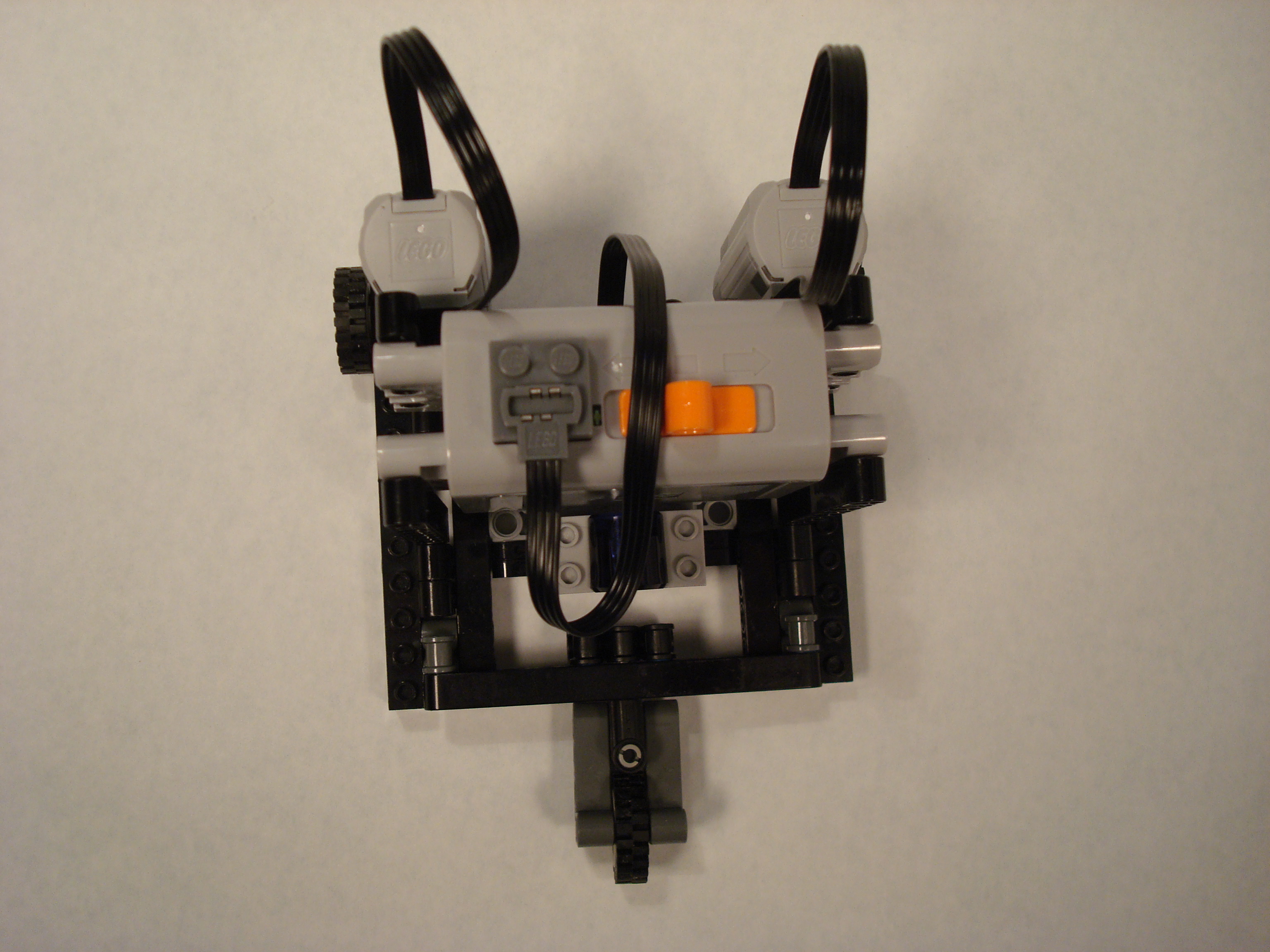 class__legos__alternator__random_038.jpg