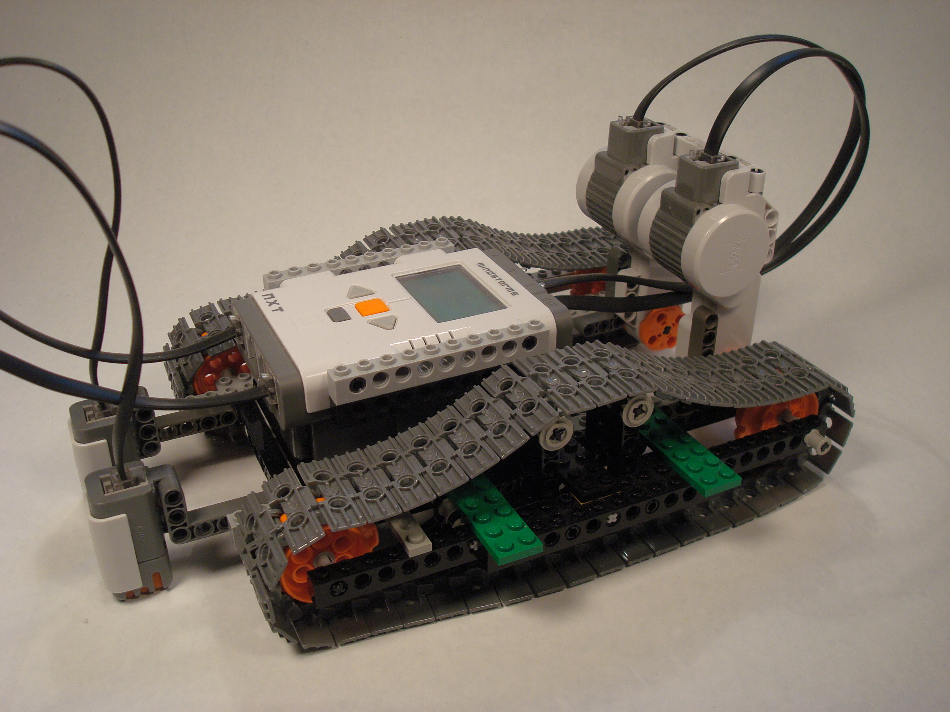 class__legos__alternator__random_040.jpg