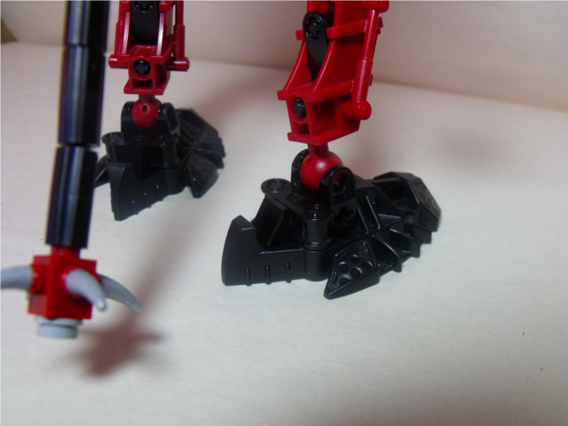 008_rahkshi_feet.png