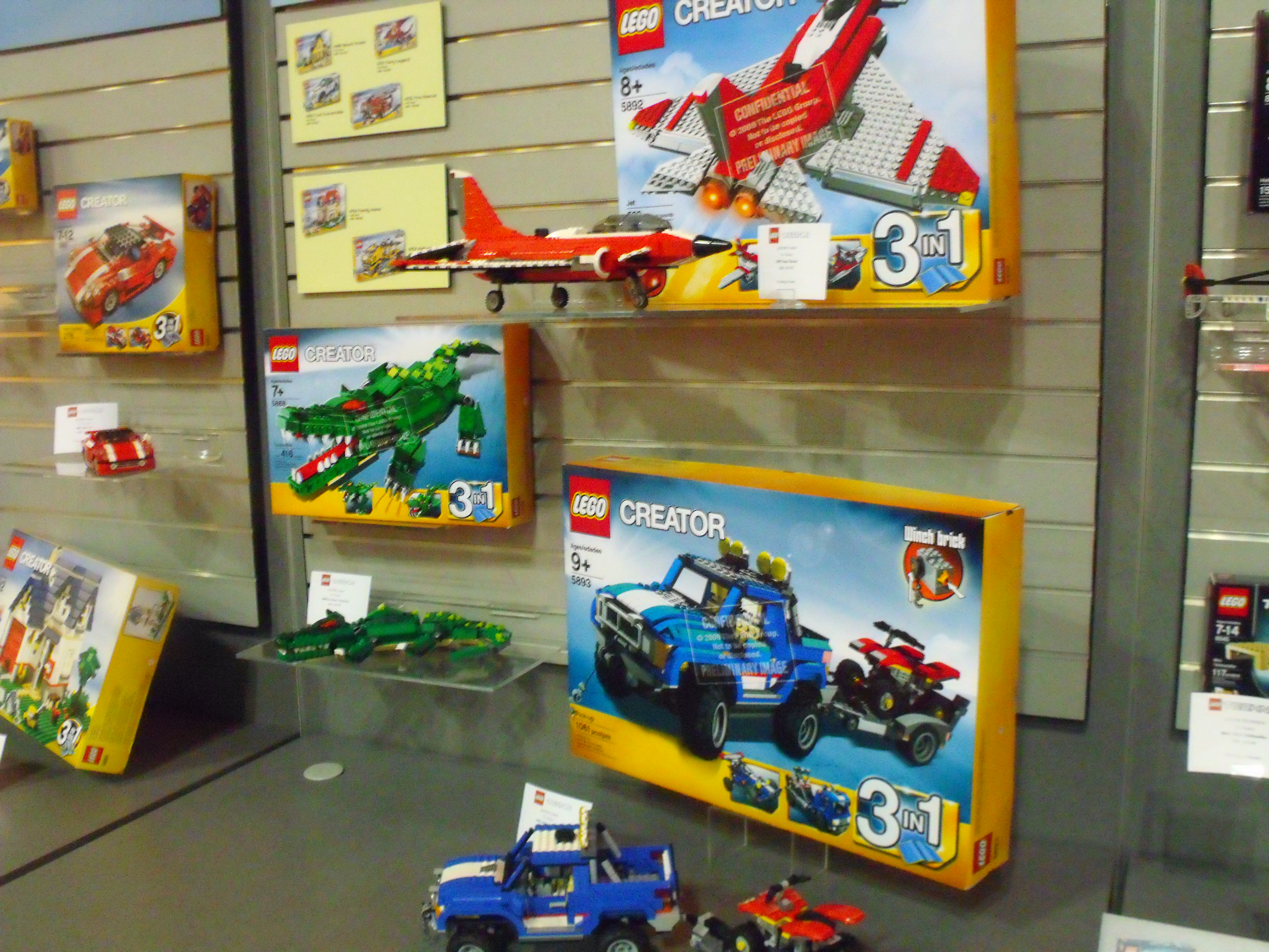 toy_fair_054.jpg