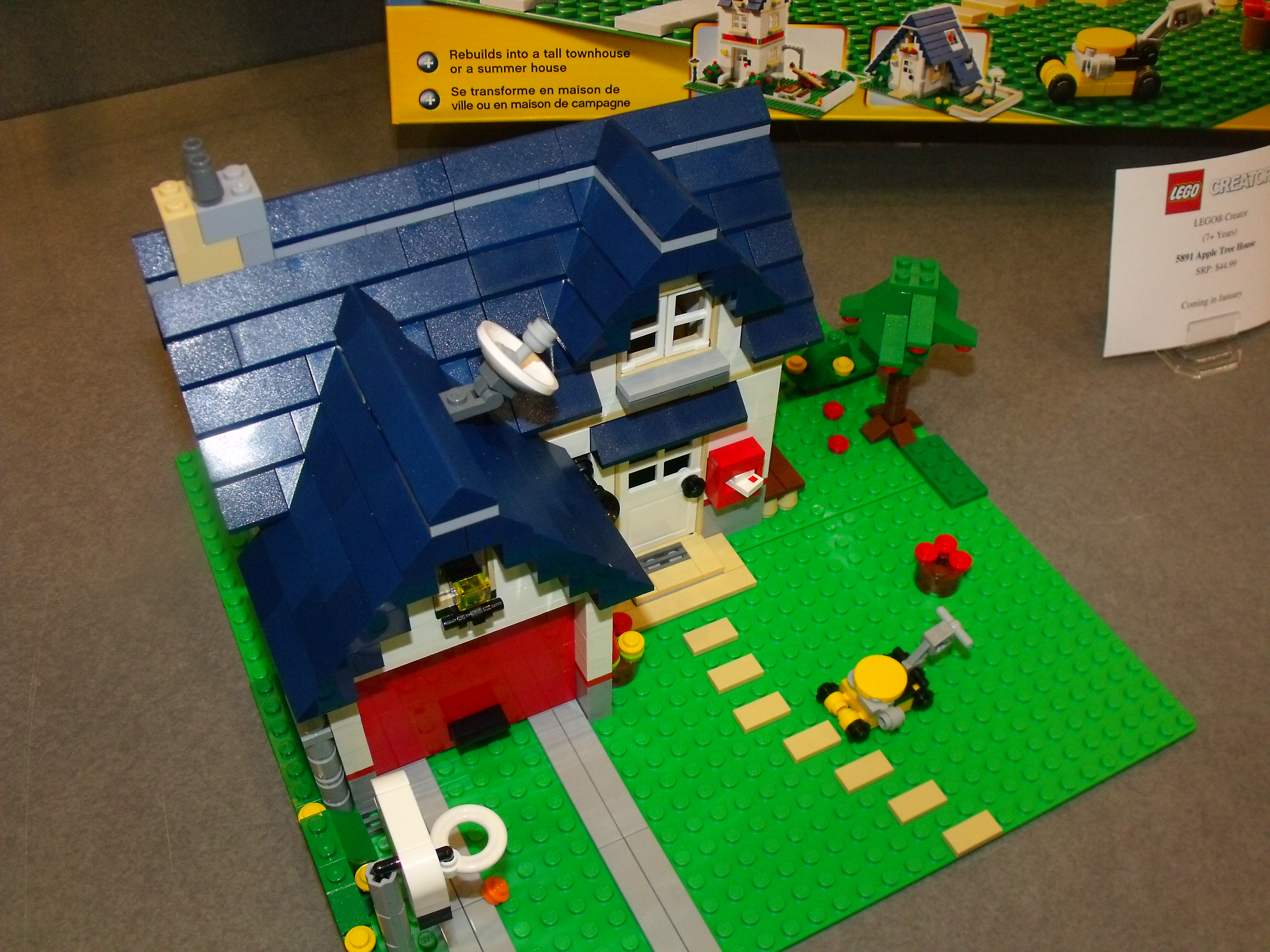 toy_fair_260.jpg