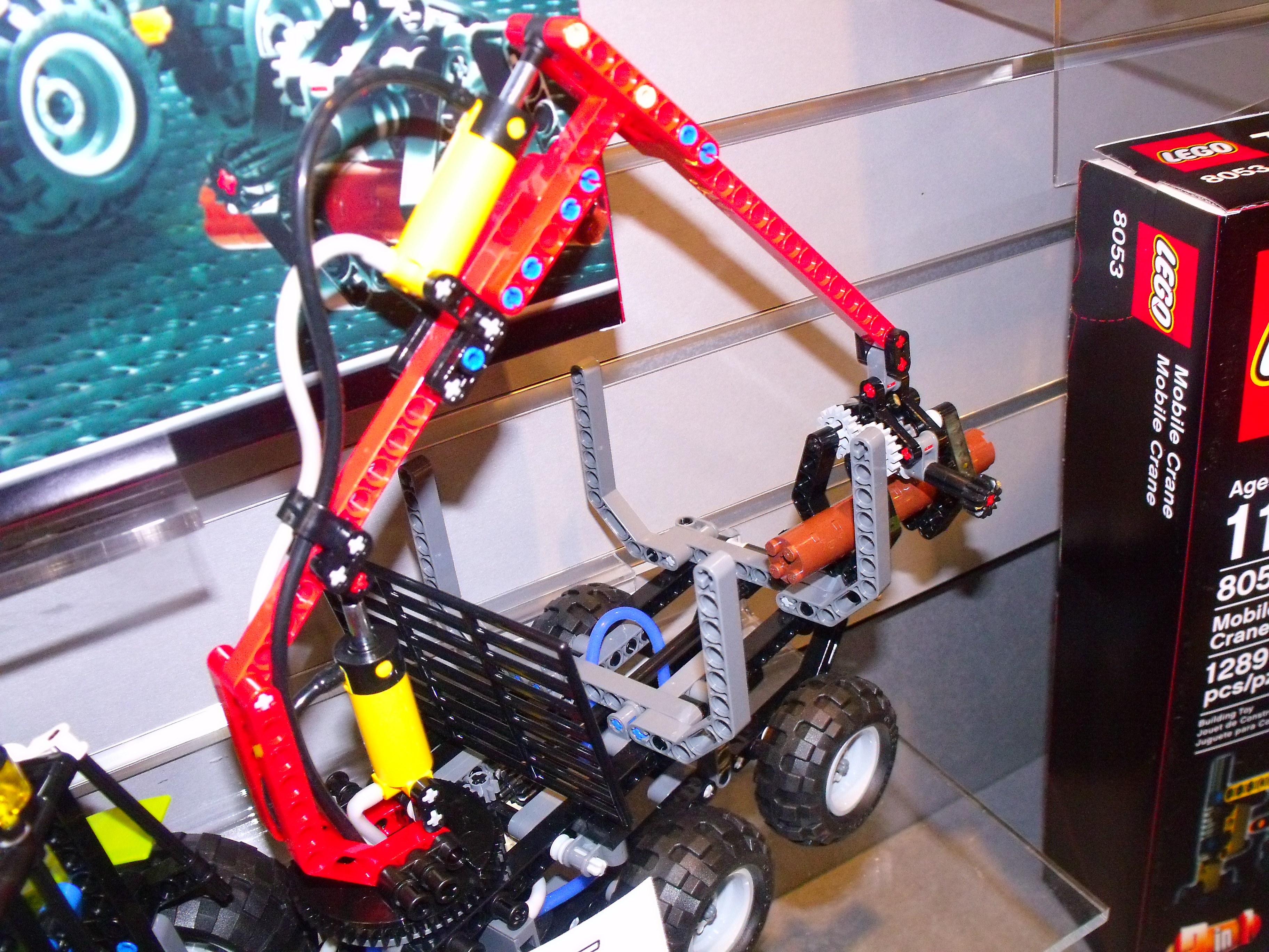 toy_fair_358.jpg