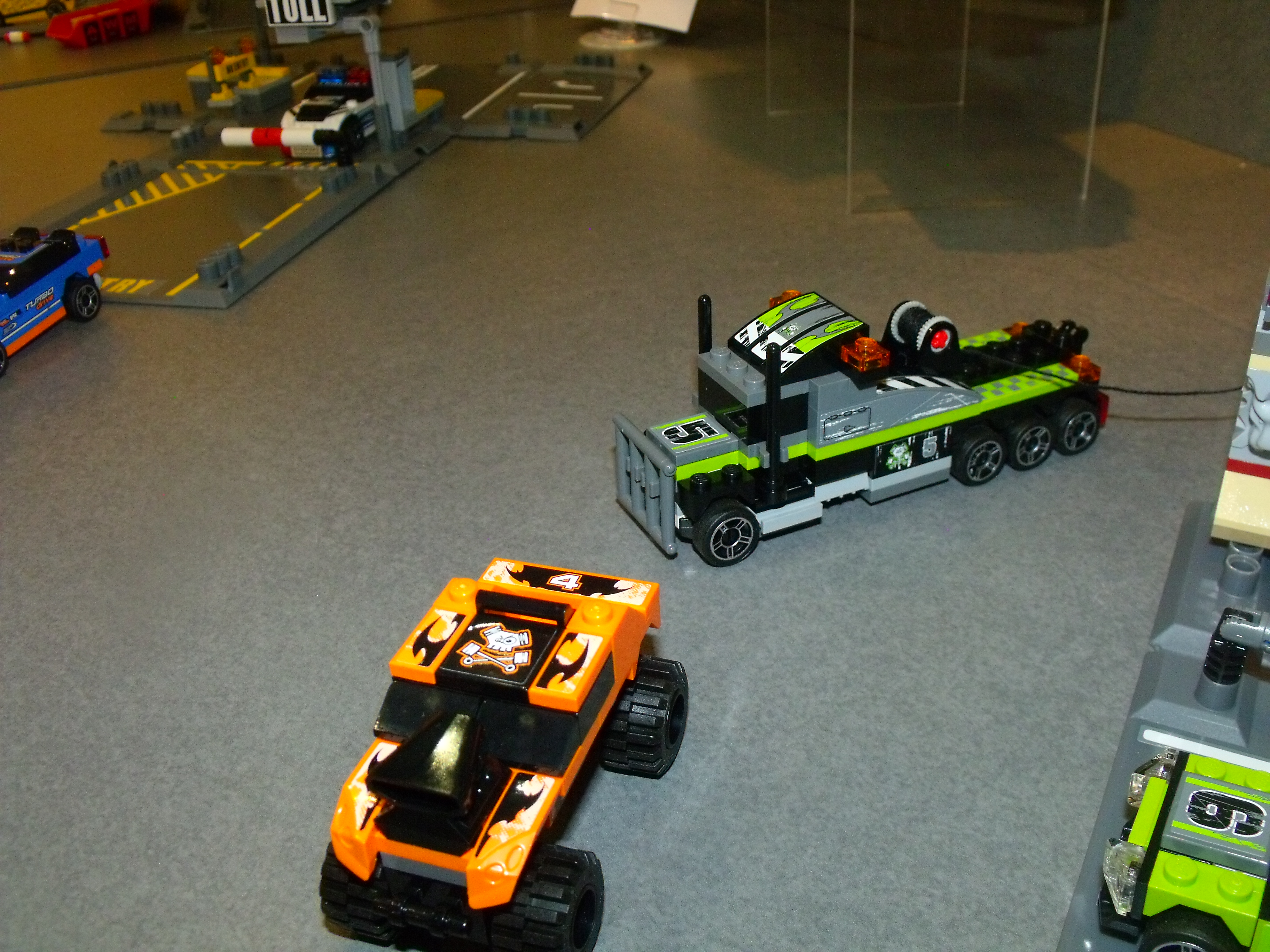 toy_fair_437.jpg