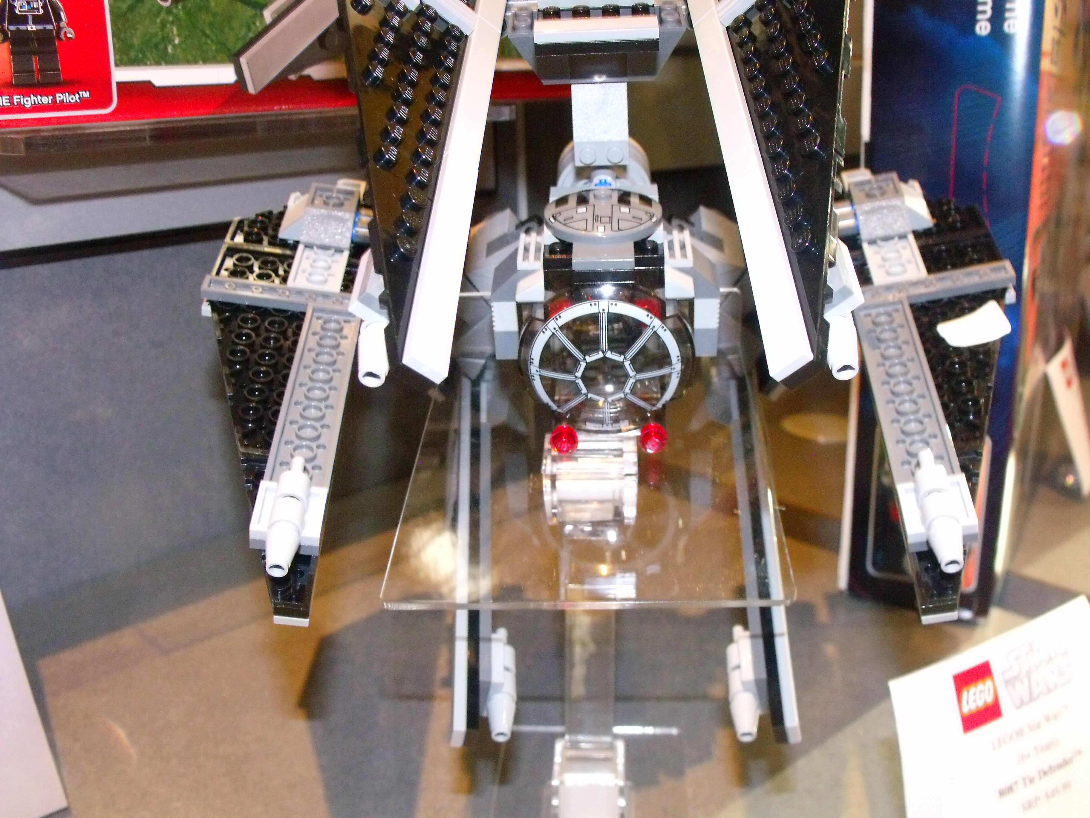 toy_fair_389.jpg