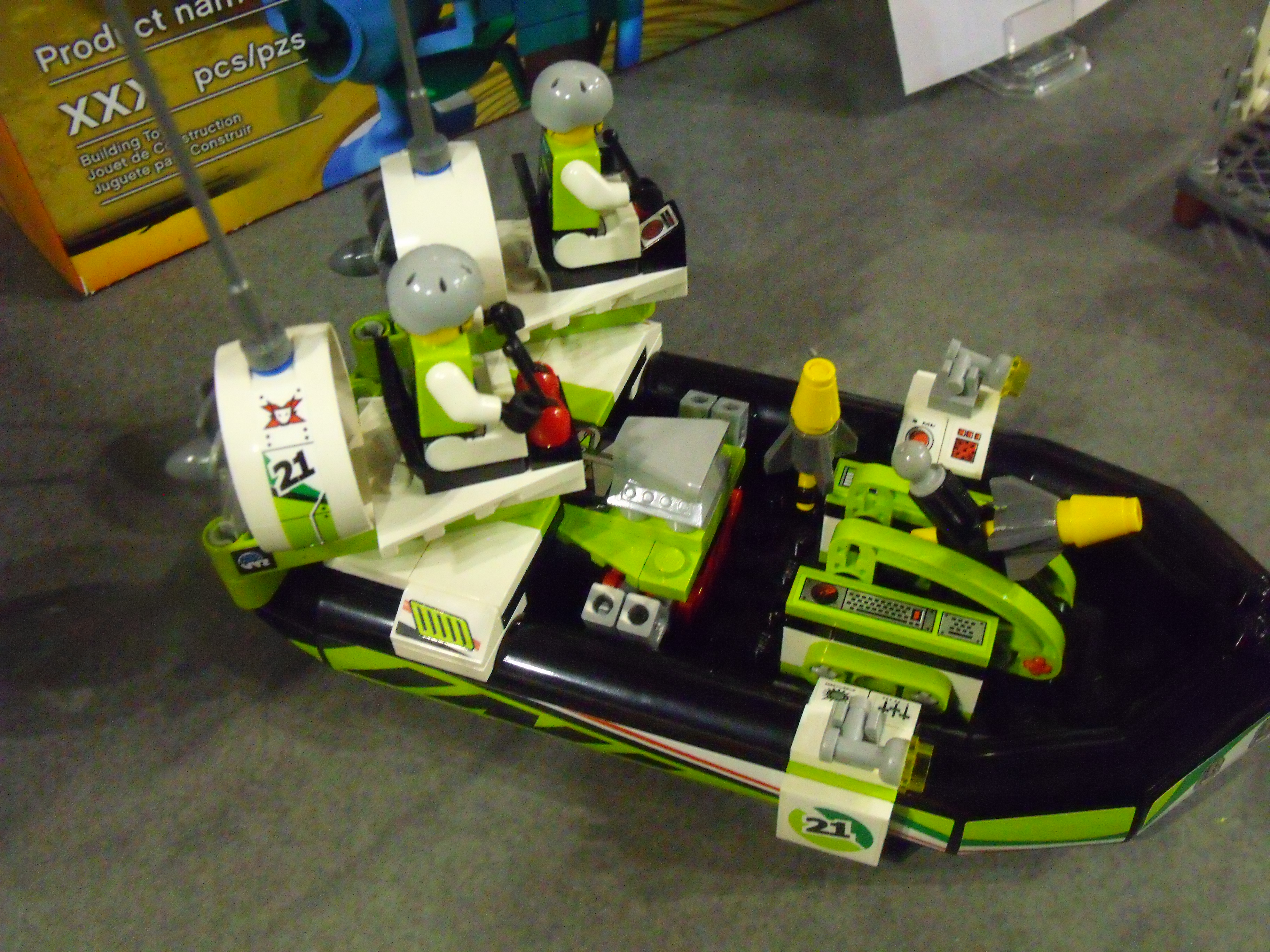 toy_fair_093.jpg