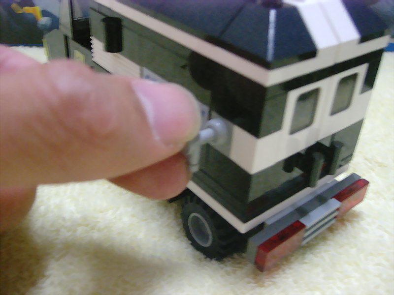 7033-05.jpg