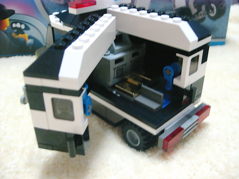 7033-07.jpg