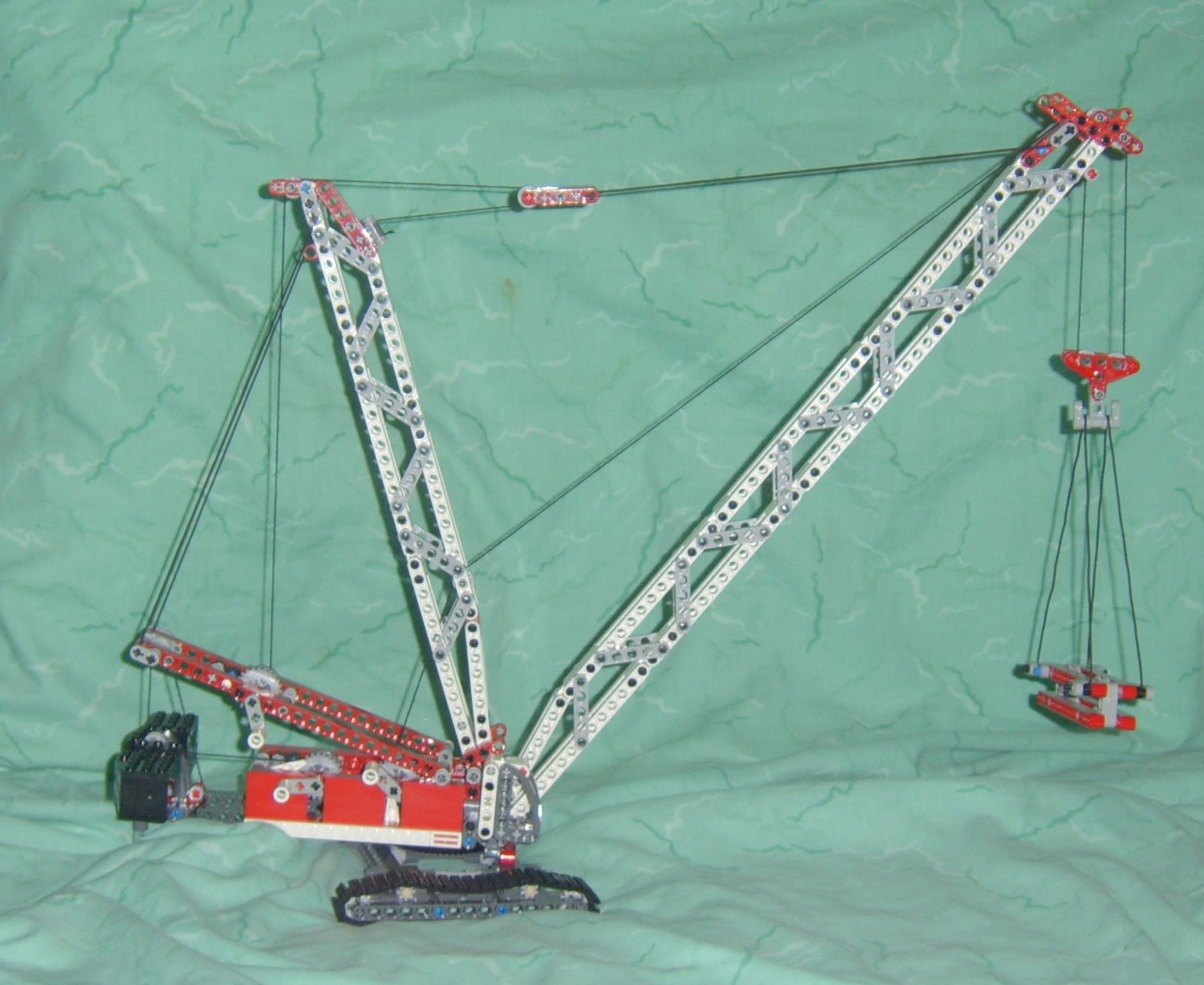 8288-crawler-crane.jpg