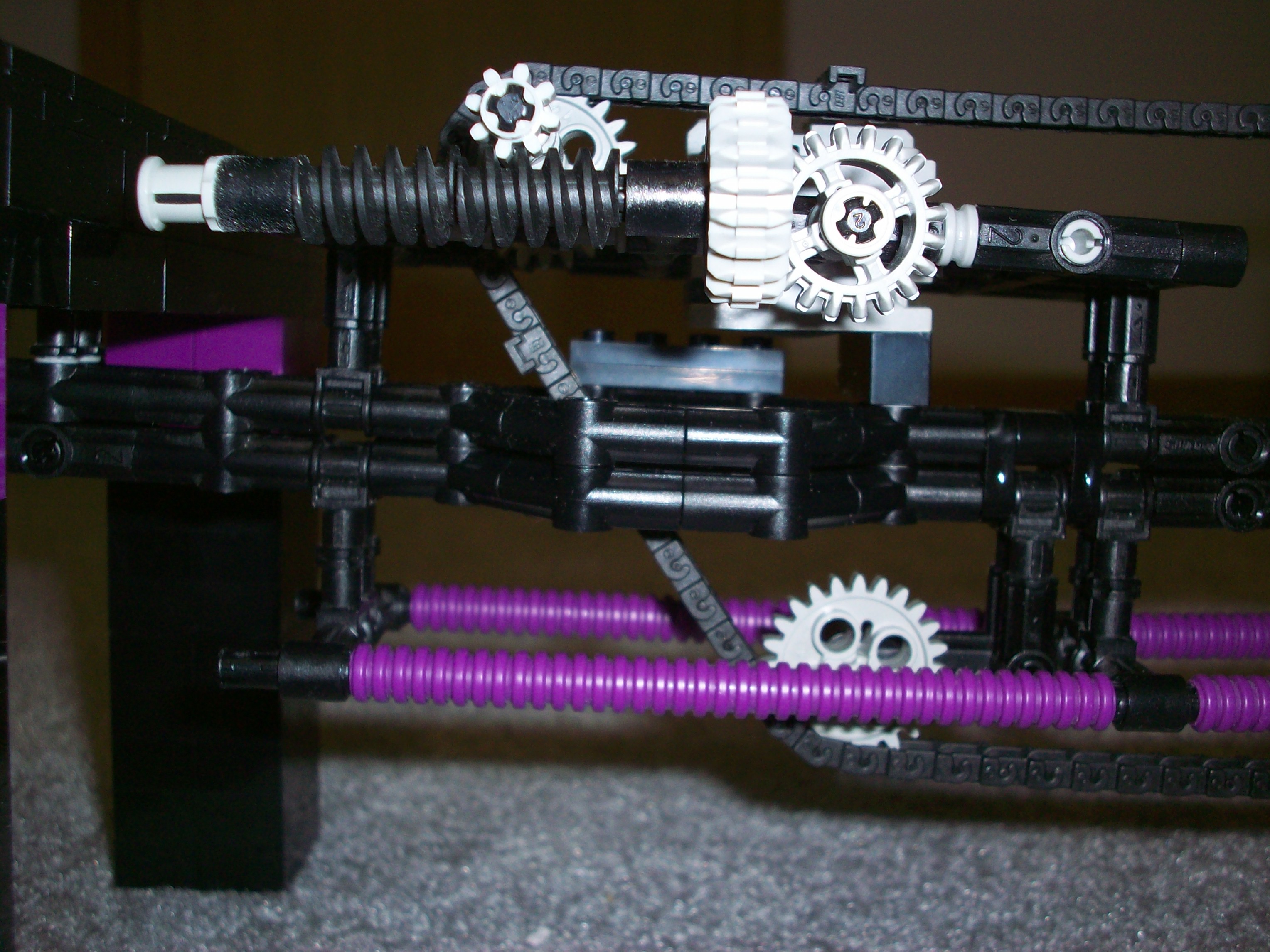 station_gearbox_sideview.jpg