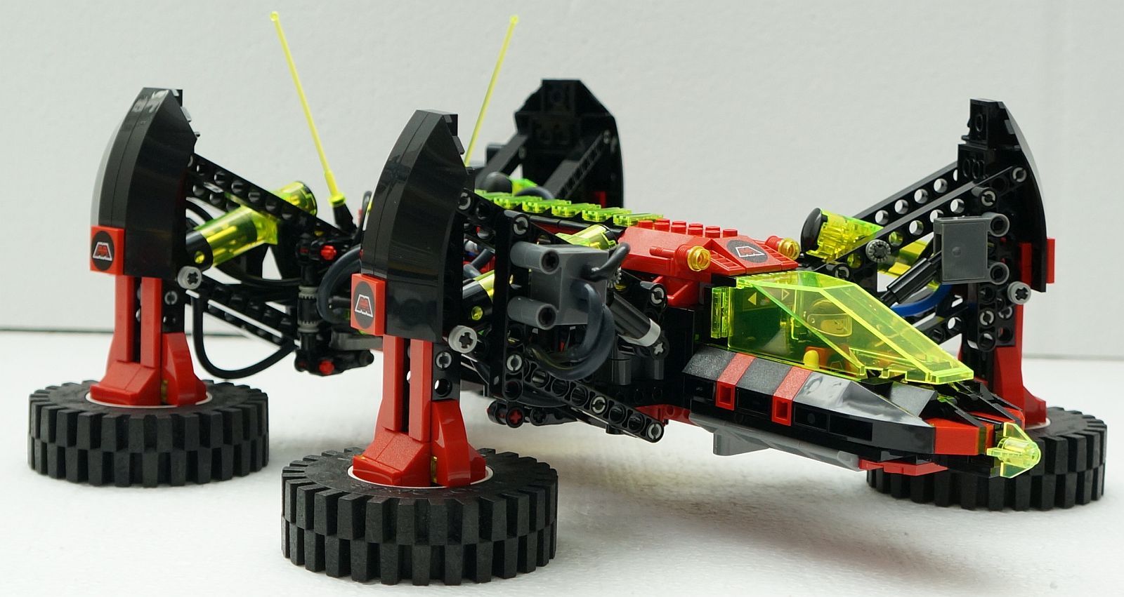 neon1-03.jpg