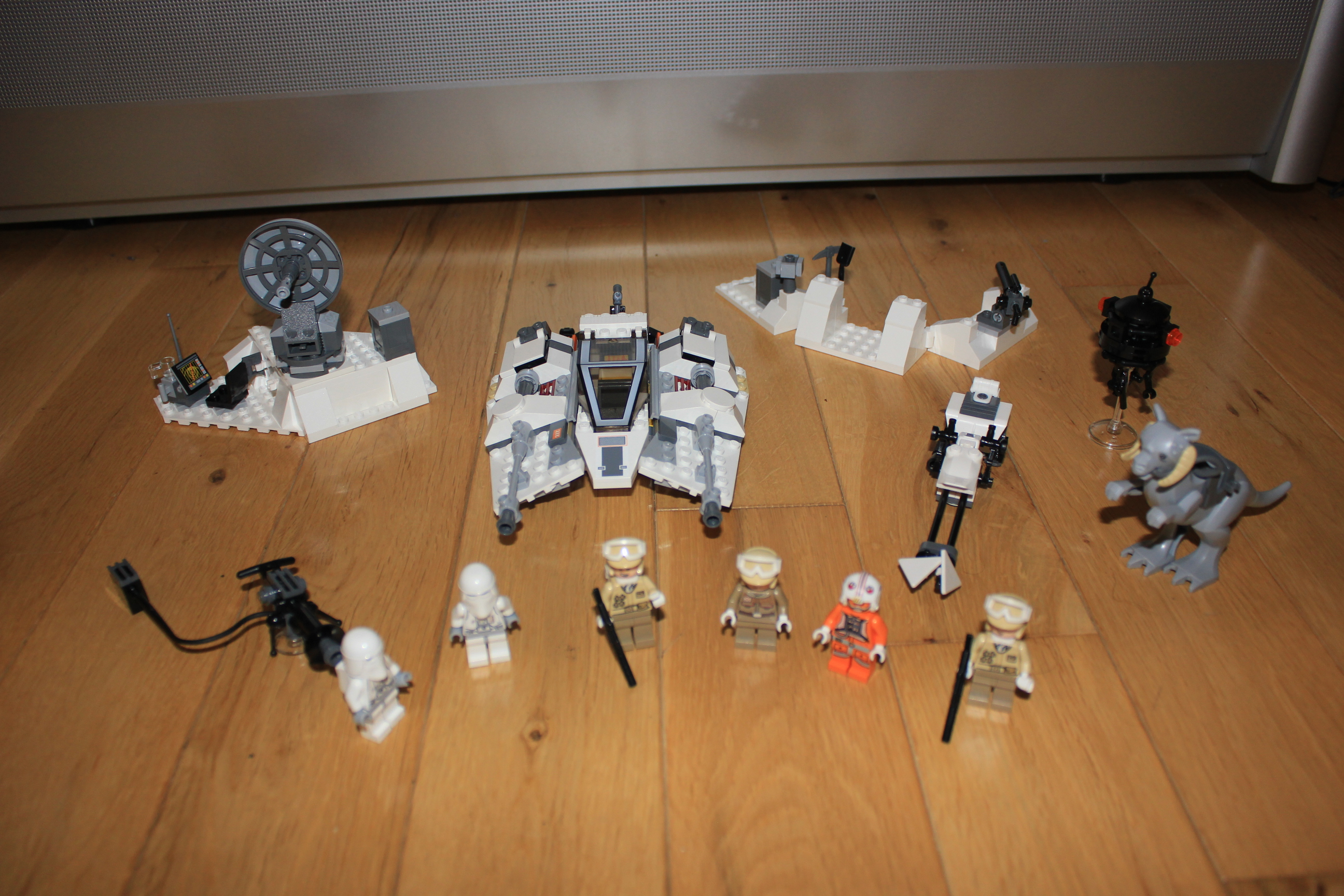 75014_02_battle_of_hoth.jpg