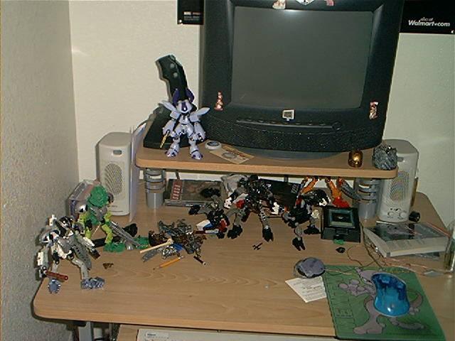 deskbrickshelf.jpg