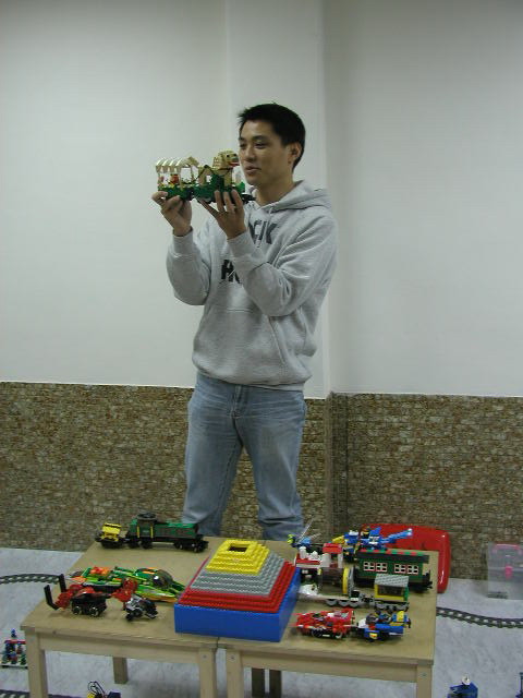 pb214188.jpg
